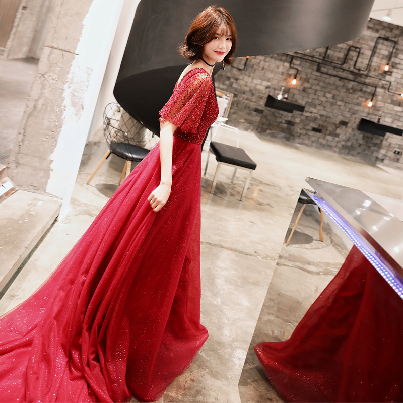 ชุดราตรี ชุดราตรีสวยหรู แบบ ทันสมัย Evening dress