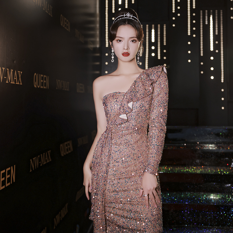 ชุดราตรี ชุดราตรีสวยหรู แบบ ทันสมัย Evening dress
