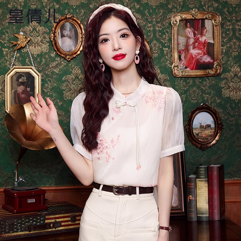 เสื้อเชิ้ตผู้หญิงใส่ทํางาน 390 บาทต่อชิ้น ฟรีค่าจัดส่ง