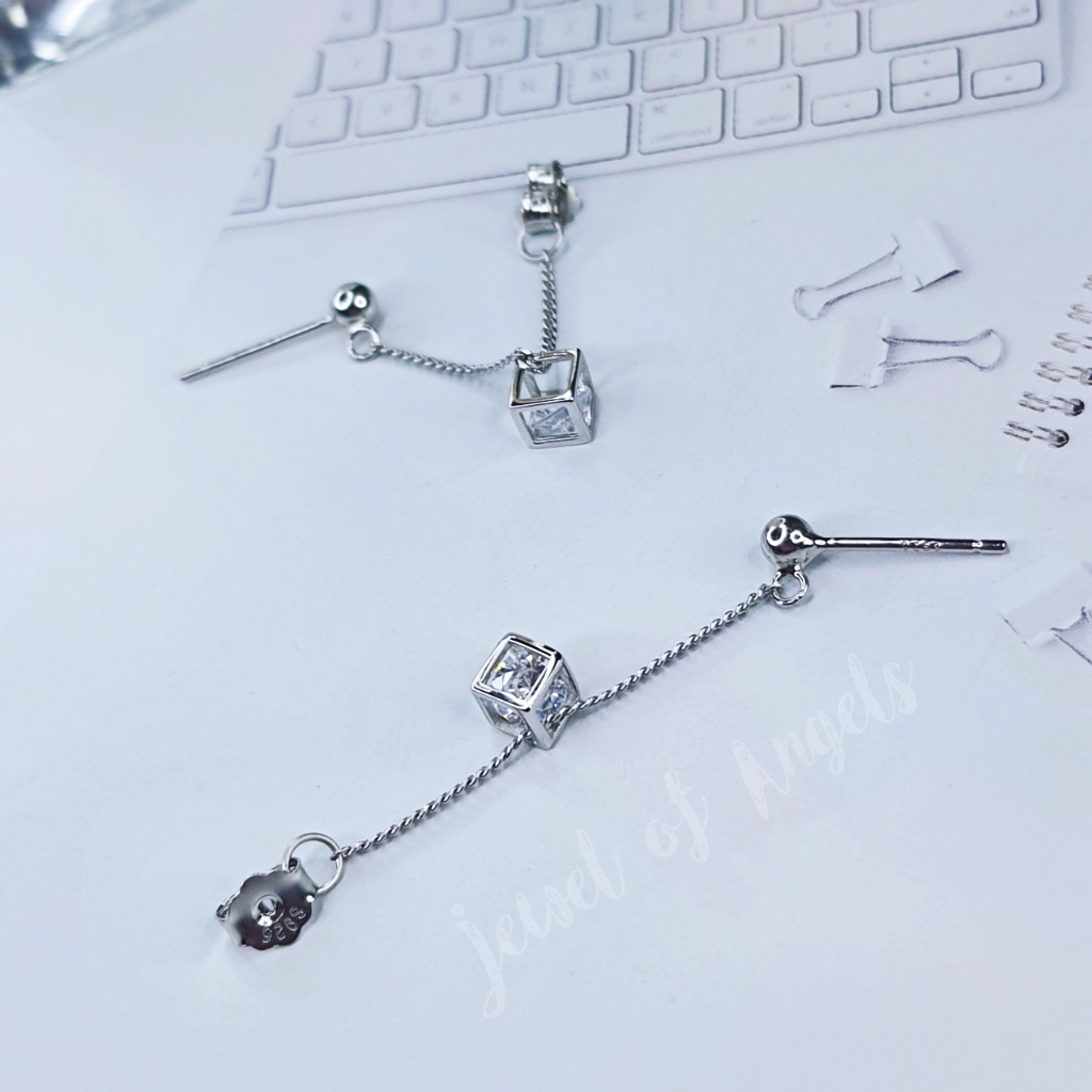 ต่างหูเงินแท้ S925 รุ่น Cubic ต่างหูก้านเสียบ แต่งโซ่ลูกบาศ์เพชรCZ เงินแท้ทั้งชิ้น Silver925 ตุ้มหูเงินแฟชั่น
