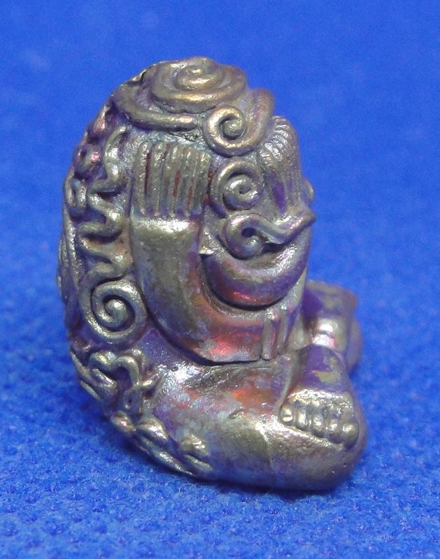 พระปิดตามหาอุตม์ เนื้อโลหะ