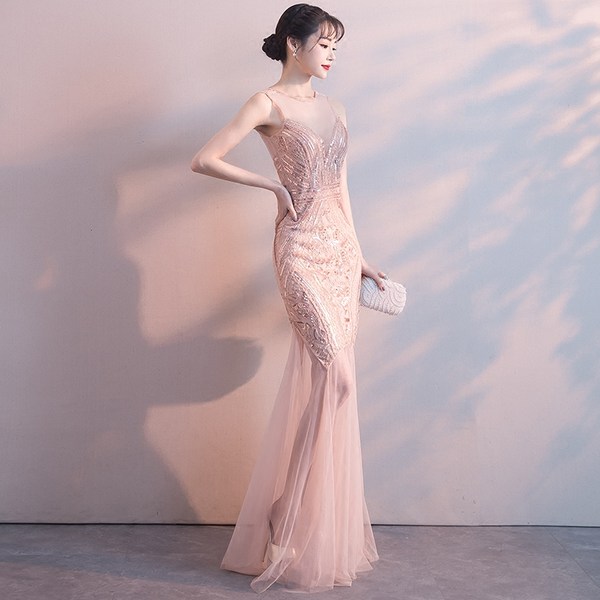 ชุดราตรี ชุดราตรีสวยหรู แบบ ทันสมัย Evening dress