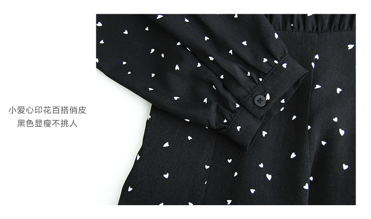 Dress4577 เดรสลายหัวใจสีดำ คอบัว แขนยาวกระดุมข้อมือ ซิปหลังใส่ง่าย ผ้าไมโครเนื้อดีใส่สบาย งานสวยผ้านุ่มน่าใส่ ทรงนี้ใส่ได้เรื่อยๆ ใส่ทำงาน ใสเที่ยว ชุดเดียวจบเลยจ้า