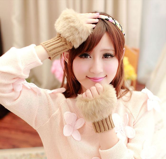 ถุงมือขนเฟอร์ กันหนาว พร้อมส่ง KHAKI