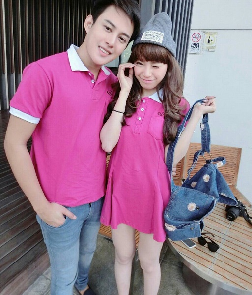 ชุดคู่รัก พร้อมส่ง เดรส+เสื้อ สีชมพู น่ารักมากๆ ราคาเป็นคู่แล้วค่ะ ไม่มีลายปักที่หน้าอกนะคะ ช/ญ (ราคารวม) ช/ญ (ราคารวม)
