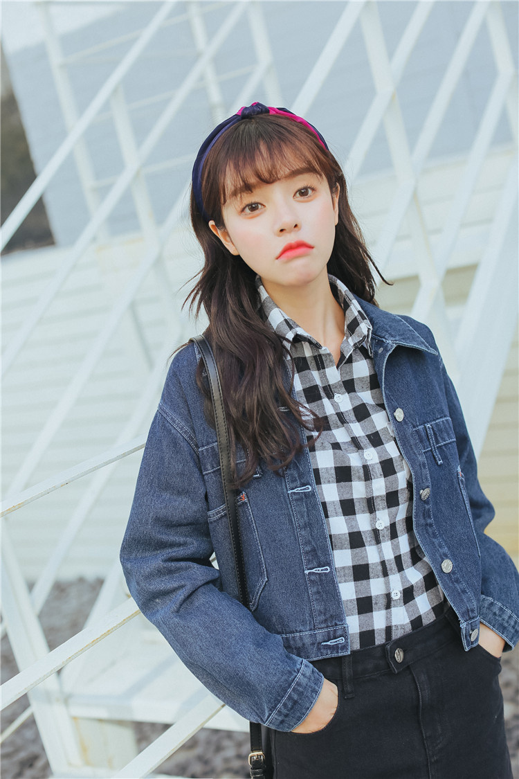 เสื้อเชิ้ตลายสก๊อตผู้หญิงขาว-ดำ