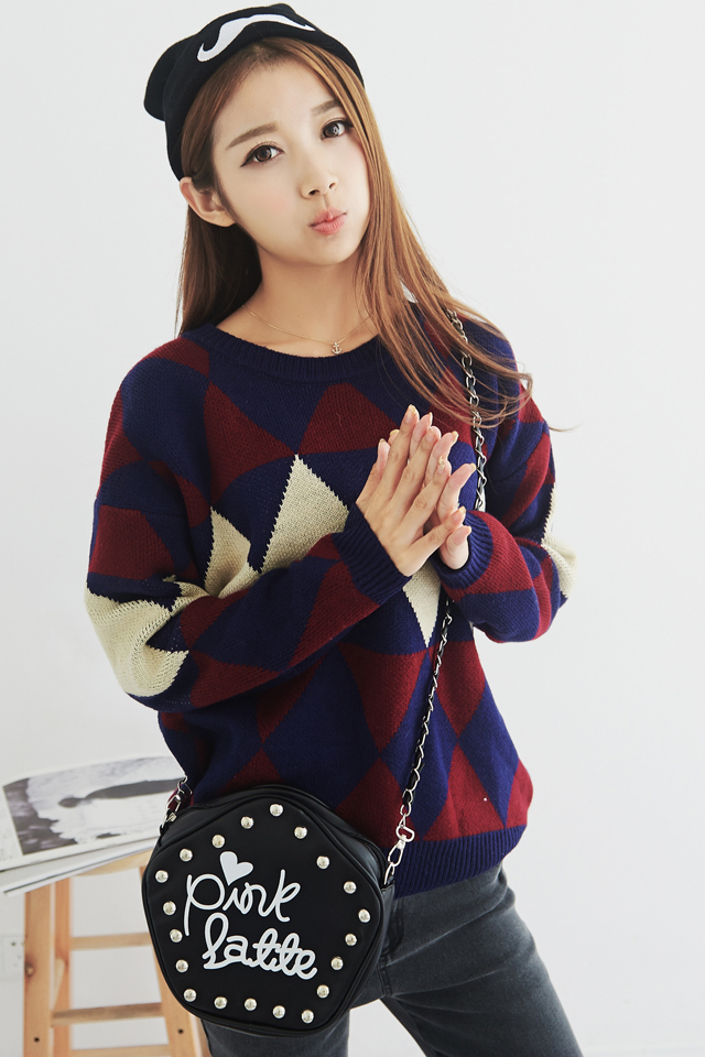 Sweater เสื้อไหมพรม ลายเก๋ๆ พร้อมส่ง เนื้อผ้้าไหมพรม ยืดได้เยอะ same pic