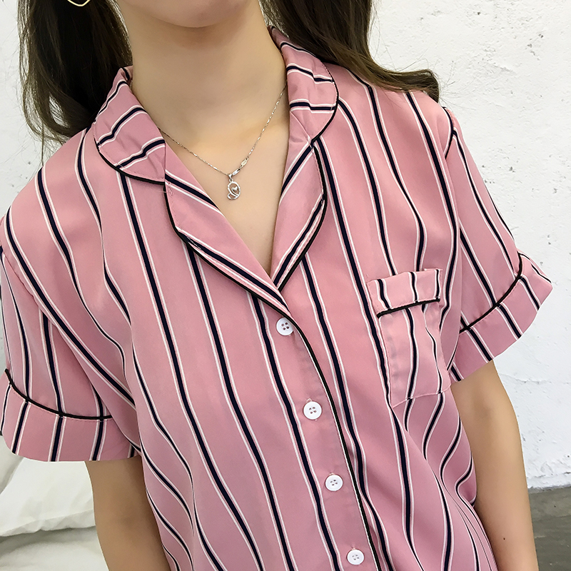 ชุดนอนลายทาง น่ารัก แถมที่คาดผมสุดแบ๊ว พร้อมส่งเลยจ้า