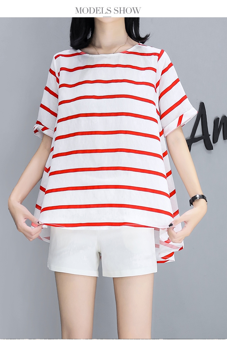 Blouse3767 เสื้อทรงปล่อยหน้าสั้นหลังยาว ผ้าโพลีลายริ้วเนื้อดีหนามีน้ำหนักทิ้งตัว ผ้าเนื้อดีทรงใส่ฟรีไซส์ใส่สบาย งานสวยแมทช์กับอะไรก็เข้า