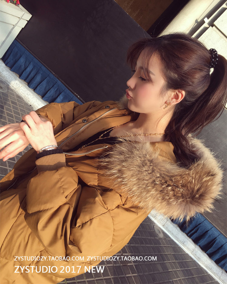 เสื้อกันหนาวฮู้ดดี้ แต่งเฟอร์หนาฟู งานเกรดดีเหมือนแบบ อุ่นมากกกก หิมะก็เอาอยู่ (ถอดขนได้)