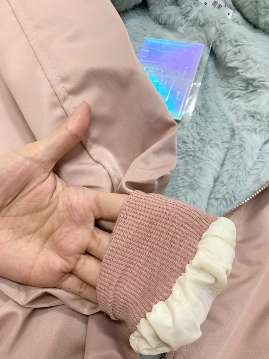 งานจริงน่ารักมาก!! เสื้อกันหนาวบุขนช่วงตัวและฮู้ดนุ่มสุดๆ ทรงโคล่ง Over Size ช่วงแขนบุซับในกันลม งานดีพร้อมส่งจ้า สีชมพูนู๊ด