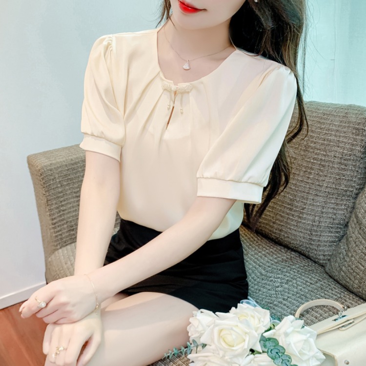 เสื้อเชิ้ตผู้หญิงใส่ทํางาน 390 บาทต่อชิ้น ฟรีค่าจัดส่ง