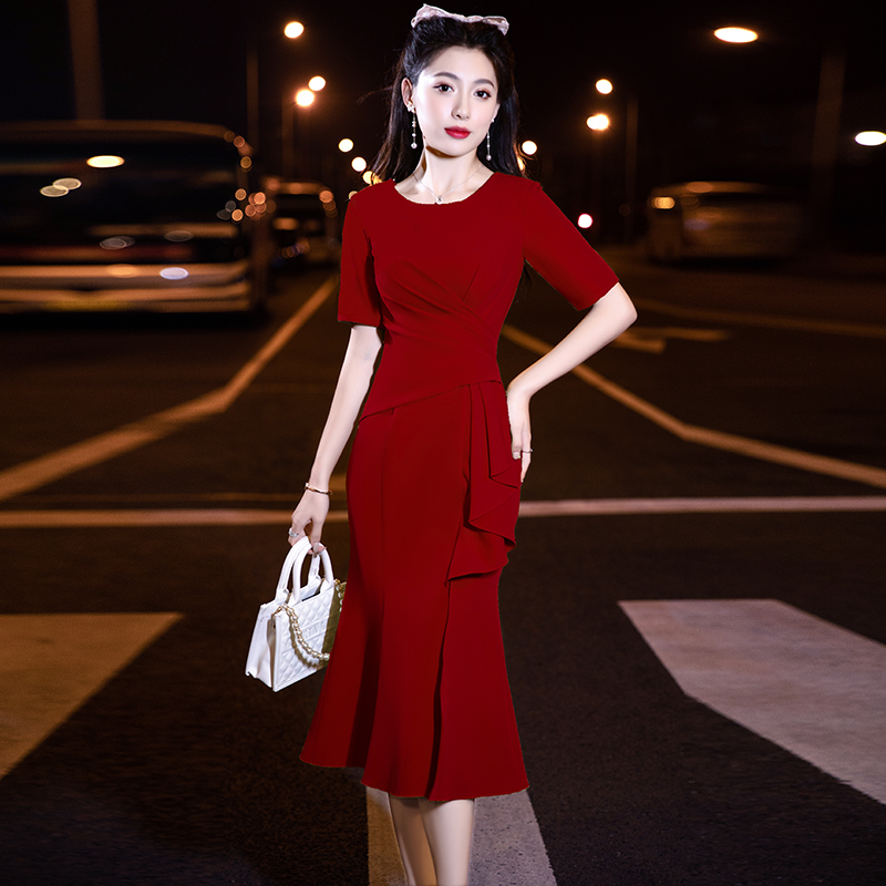 ชุดราตรี ชุดราตรีสวยหรู แบบ ทันสมัย Evening dress