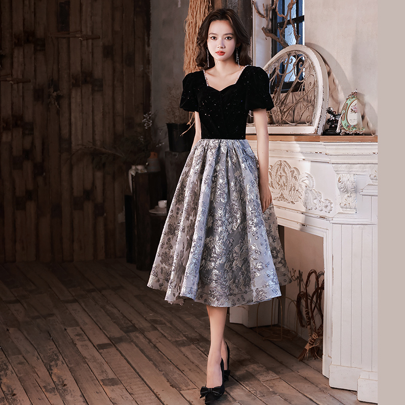 ชุดราตรี ชุดราตรีสวยหรู แบบ ทันสมัย Evening dress