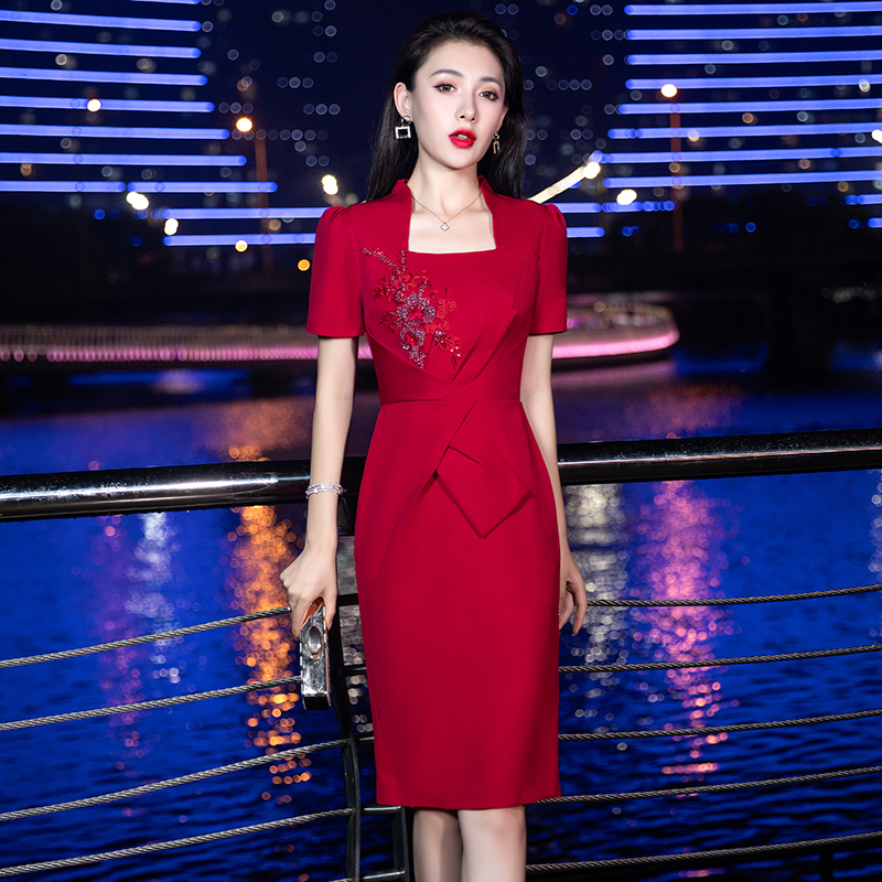 ชุดราตรี ชุดราตรีสวยหรู แบบ ทันสมัย Evening dress