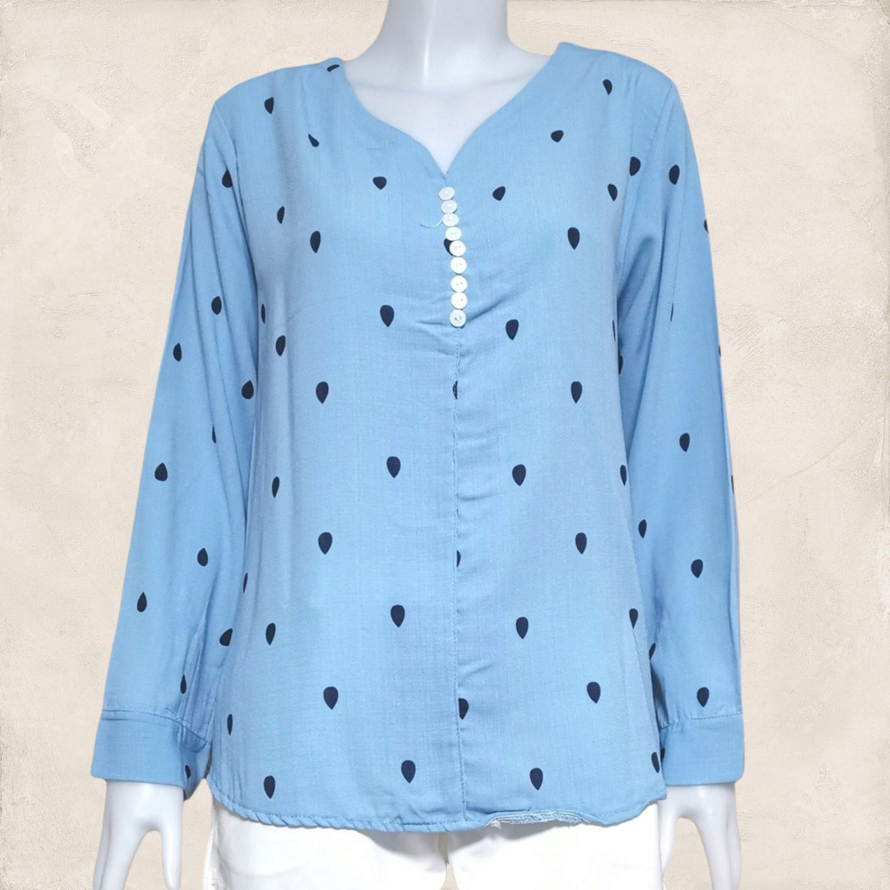 Blouse3877 เสื้อคอวีแขนยาวกระดุมข้อมือ อกแต่งกระดุม ผ้าไมโครเนื้อดีนุ่มมีน้ำหนักใส่สบาย มี 4 สี ฟ้า ขาว ชมพู เขียว