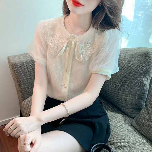 เสื้อลูกไม้ แขนสั้น
