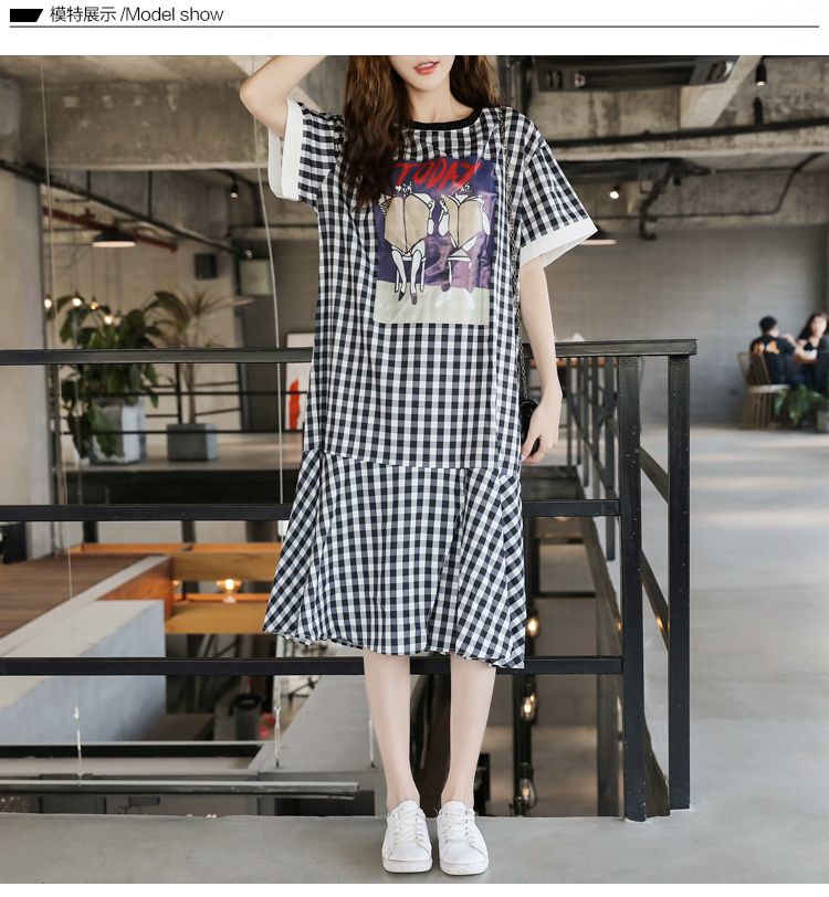 Dress4744 เดรสยาวลายสก็อตทรงปล่อยชายระบาย งานสกรีนลายดิจิตอลอย่างดีสีสวยคมชัด ผ้าโพลีเนื้อดีนุ่มใส่สบาย งานสวยใส่ง่ายน่ารักมาก