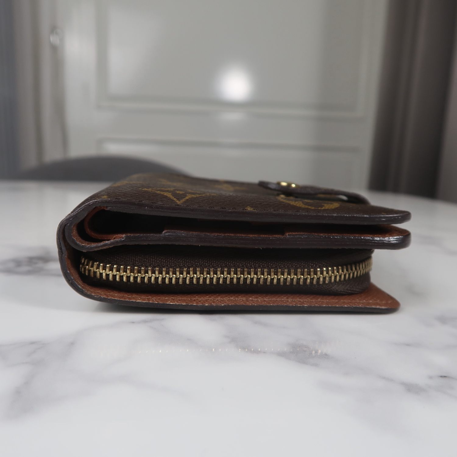 Louis Vuitton Monogram Compact Wallet M61667