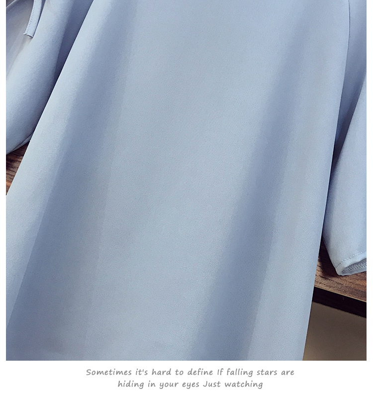 Set_bs1776 ชุดเซ็ท 2 ชิ้น(เสื้อ+กระโปรง) เสื้อแฟชั่นแขนผ่าผูกโบว์สีพื้นฟ้าคราม + กระโปรงยาวลายกราฟฟิคเอวยางยืด ผ้าโพลีเนื้อดีนุ่มใส่สบายผ้าเนื้อดีเรียบสวยไม่ยับง่าย งานเซ็ทเข้าชุดสุดน่ารัก ดีเทลเก๋ๆ ดีงาม แมทช์ได้ลงตัวเข้ากันดูดีที่สุด
