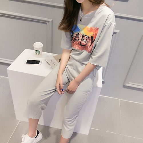 Set_bt1777 ชุดเซ็ท 2 ชิ้น(เสื้อ+กางเกง) เสื้อแขนยาวสี่ส่วนสกรีนลาย+กางเกงขายาวห้าส่วนเอวยืดกระเป๋าข้าง ผ้าคอตตอนเนื้อดีหนานุ่มยืดหยุ่นสูง งาน Set 2 ชิ้นเข้าชุด แบบน่ารักใส่เก๋ๆ ได้บ่อย