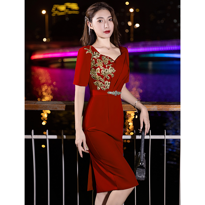 ชุดราตรี ชุดราตรีสวยหรู แบบ ทันสมัย Evening dress