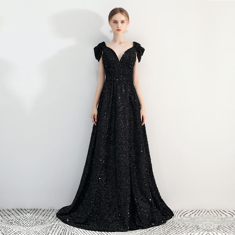 ชุดราตรี ชุดราตรีสวยหรู แบบ ทันสมัย Evening dress