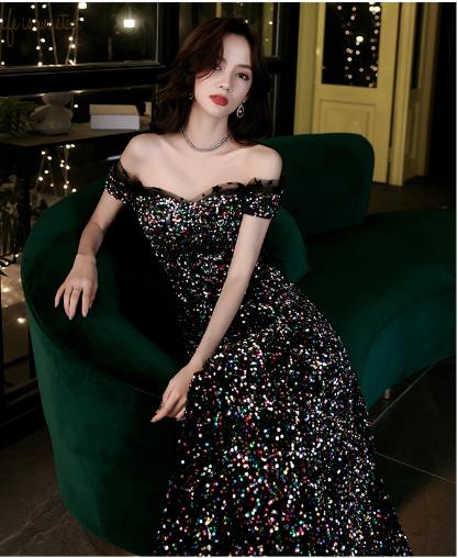 ชุดราตรี ชุดราตรีสวยหรู แบบ ทันสมัย Evening dress