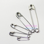 เข็มกลัดซ่อนปลาย (safty pin) สีเงิน