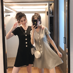 Dress4657 มินิเดรสคอวีกระดุมหน้า ผ้าคอตตอนเนื้อดีนุ่มใส่สบายยืดหยุ่นสูง งานน่ารักสไตล์มินิมอล ใส่เก๋ๆ ได้บ่อย มี 2 สี เทา, ดำ