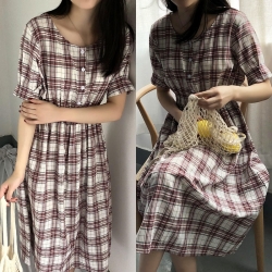 Dress4590 ชุดเดรสยาวลายสก็อตโทนสีน้ำตาล กระดุมหน้าอก เอวยางยืด ผ้าคอตตอนลินินเนื้อดี เนื้อผ้าไม่บางกำลังดีใส่สบาย งานสวยผ้าดีเกรดพรีเมียม ทรงน่ารักสไตล์ญี่ปุ่น ใส่เที่ยว/ใส่ทำงานได้