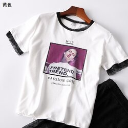 Blouse3850 เสื้อยืดสีขาวสกรีนลายดิจิตอลสีสวยคมชัดผ้าคอตตอนเนื้อดีนุ่มยืดหยุ่นสูง ดีเทลแต่งขอบแขนและคอเสื้อ งานน่ารักผ้านิ่มใส่สบายผิว แมทช์กับกระโปรงหรือกางเกงก็ดูดีไม่แพ้กัน