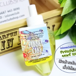 Bath & Body Works / Wallflowers Fragrance Refill 24 ml. (Funnel Cake)