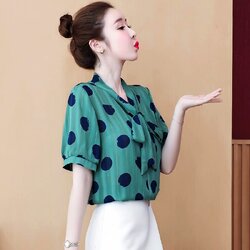 Blouse3883 เสื้อชีฟองลายวงกลมกราฟฟิคสีเขียว ทรงคอวีแต่งโบว์ผูก แขนตุ๊กตา ผ้าชีฟองเนื้อดีนุ่มมีน้ำหนักทิ้งตัวใส่สบาย งานสวยแมทช์ง่าย ใส่กับอะไรก็เข้า ใส่เที่ยว/ใส่ทำงานได้