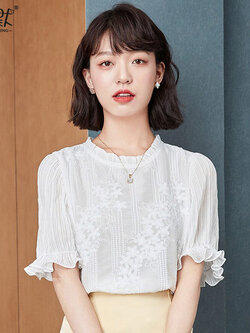 เสื้อลูกไม้ แขนสั้น