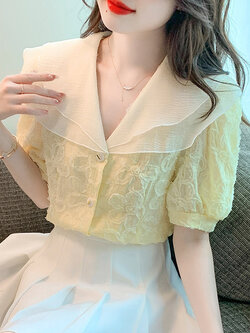 เสื้อลูกไม้ แขนสั้น