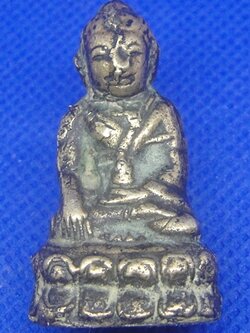 พระกริ่งผมหวี