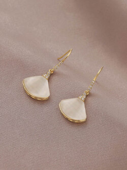 ต่างหู ตุ้มหูแฟชั่น By WenXi