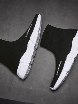 รองเท้าผ้าใบผู้ชาย