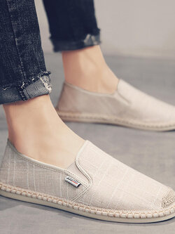 รองเท้าผ้าใบผู้ชาย