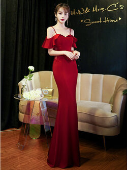 ชุดราตรี ชุดราตรีสวยหรู แบบ ทันสมัย Evening dress