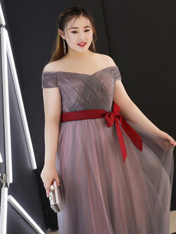 ชุดราตรีคนอ้วน ชุดราตรีไซส์ใหญ่ สาวอวบ ชุดราตรีสาวอวบ ชุดออกงานสาวอวบ ชุดออกงานคนอ้วน