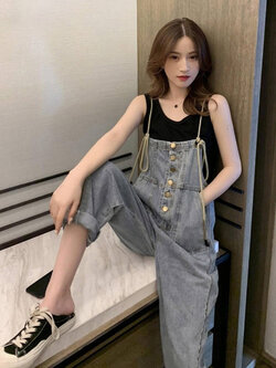 จั้มสูท ชุดเอี๊ยมกางเกง