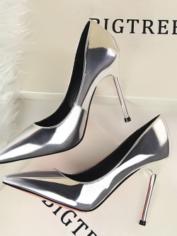 รองเท้าคัทชูส้นสูง รองเท้าแฟชั่น