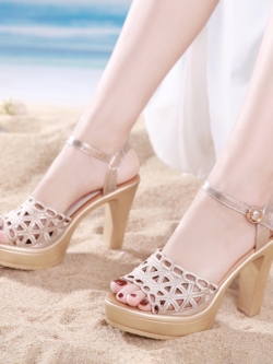 รองเท้าส้นสูง รองเท้าสวยๆส้นสูง