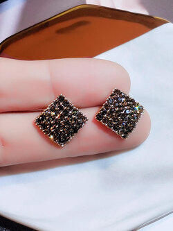 ต่างหู ตุ้มหูแฟชั่น