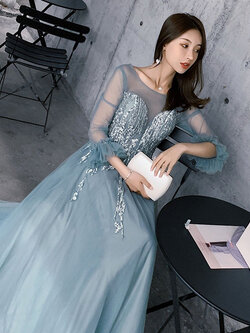 ชุดราตรี ชุดราตรีสวยหรู แบบ ทันสมัย Evening dress