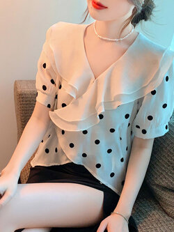 เสื้อลูกไม้ แขนสั้น