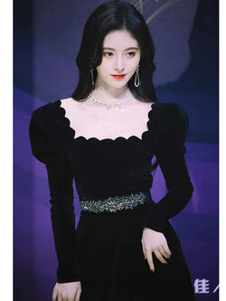 ชุดราตรี ชุดราตรีสวยหรู แบบ ทันสมัย Evening dress