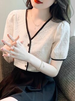 เสื้อเชิ้ตผู้หญิงแขนยาว เสื้อเชิ้ตผู้หญิงใส่ทํางาน 390 บาทต่อชิ้น ฟรีค่าจัดส่ง